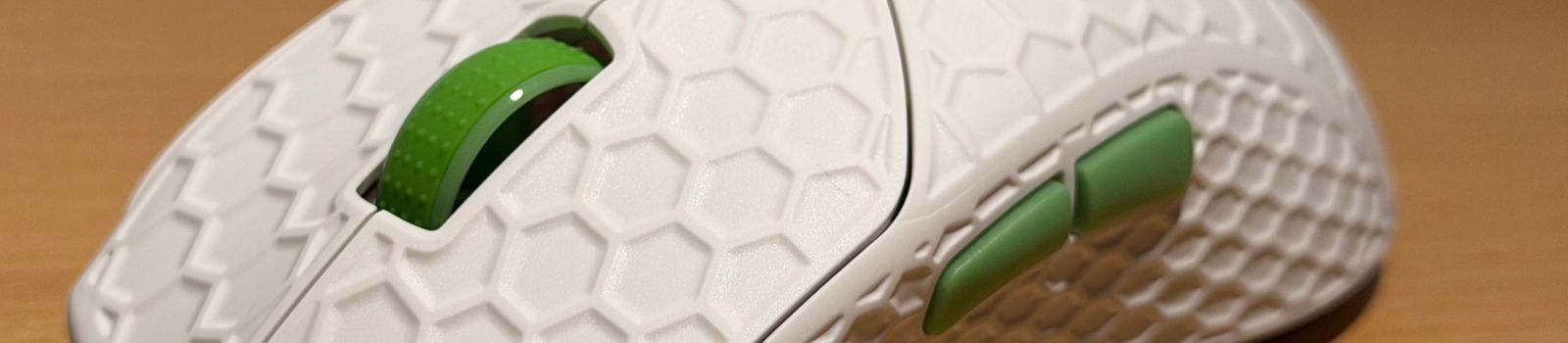 G-Wolves VUK 8K Wireless egér közelről